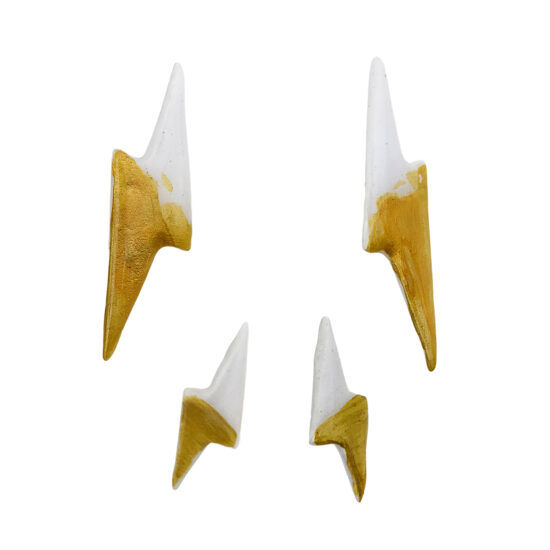 Rayos blancos y dorados